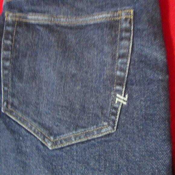 AE77 Premium Denim Mom Jeans American Eagle - Picture 2 of 9